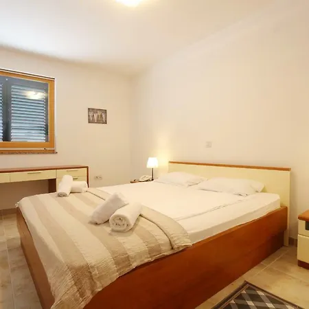 Paradise Apartman *