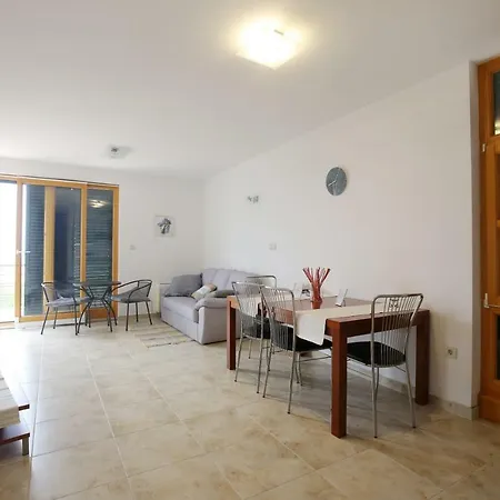 Paradise Apartman *